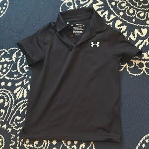 Under Armour Youth Small The Playoff Polo in Black